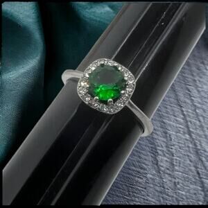 Green Crystal Halo Ring Silver Tone Emerald Color Statement Size 7.5 Modern